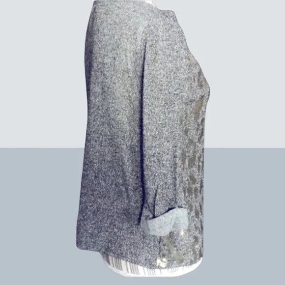 Gray /gold blouse. - Picture 4 of 5